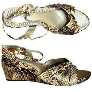 EASY SPIRIT WEDGE HEEL SANDALS SHOES ANTI GRAVITY COMFORT FIT SNAKESKIN PATTERN